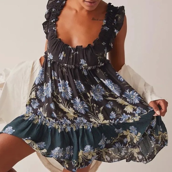NWT Free People Bali Wild Daisy Printed Mini Ruffle Slip Dress - Picture 1 of 10